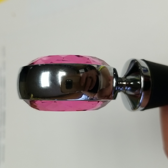 SALE 🧚♀️Wine stopper NEW. Pink crystal - Picture 8 of 9